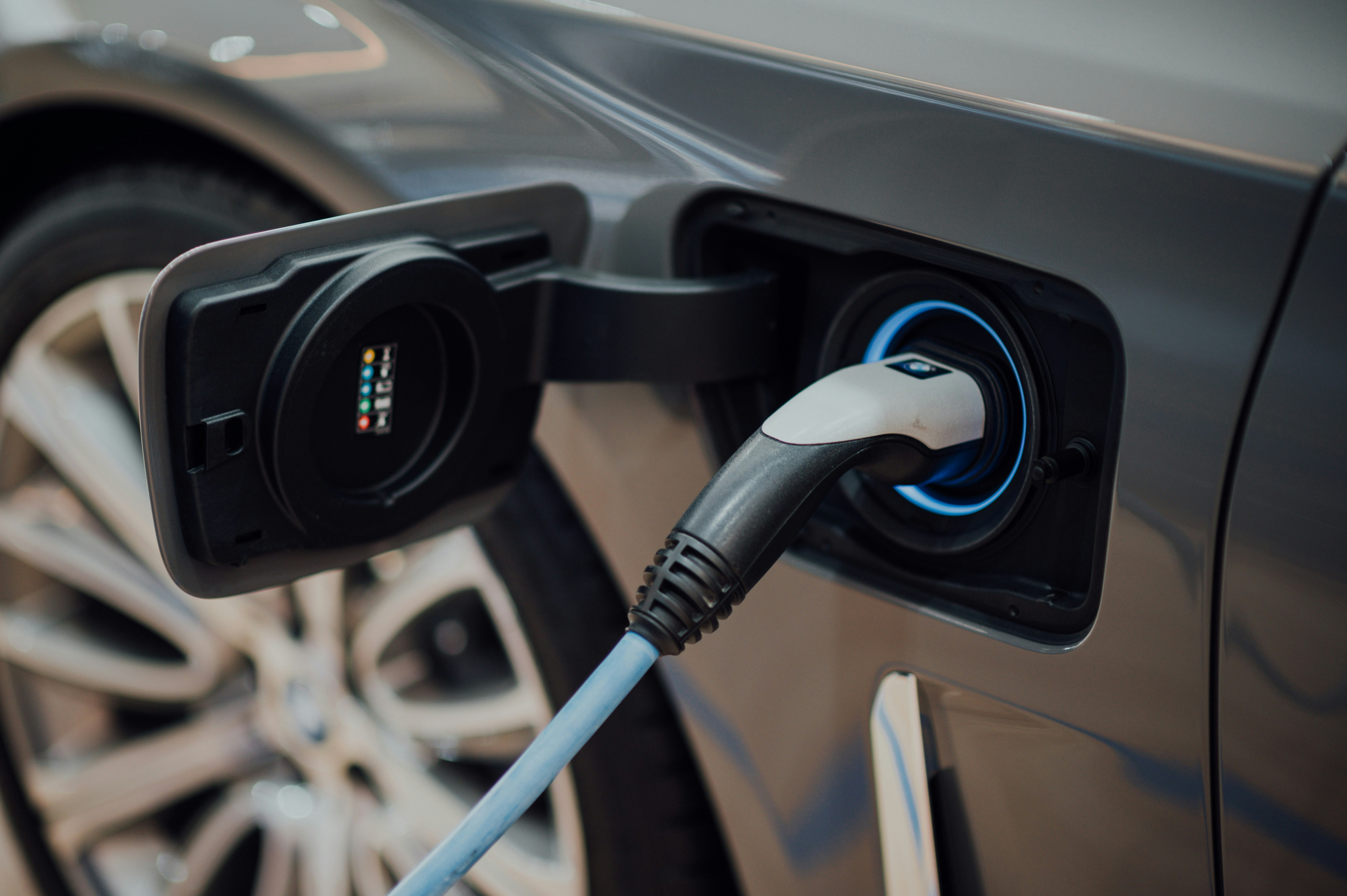 Geleceği Bugünden Yakalayın: Şirket Filolarında Elektrikli Araç Dönüşümü